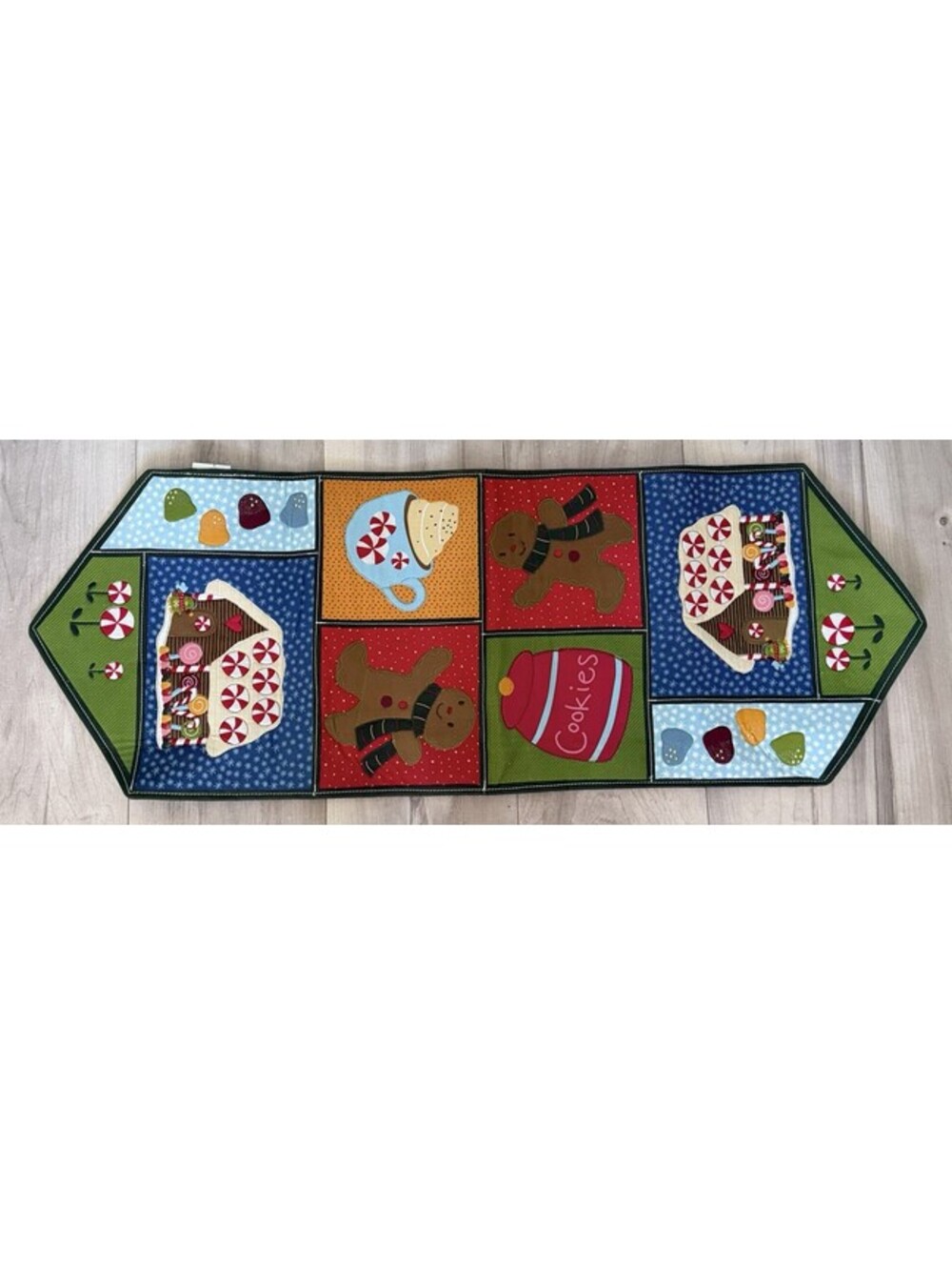 St Nicholas Square Gingerbread Man Christmas Table Runner 36x14 Applique Cotton
